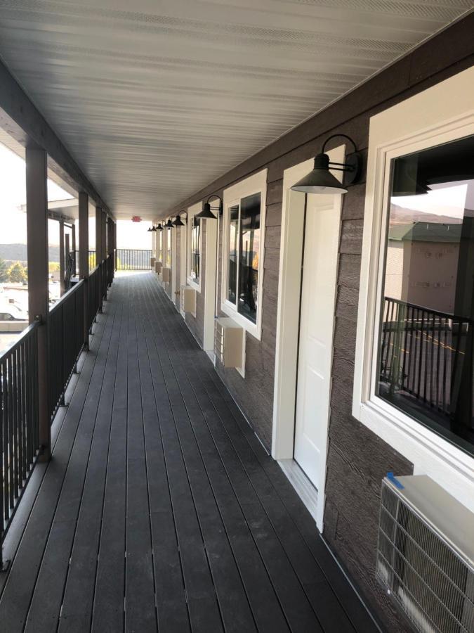 The Roosevelt Hotel - Yellowstone Gardiner Exterior photo