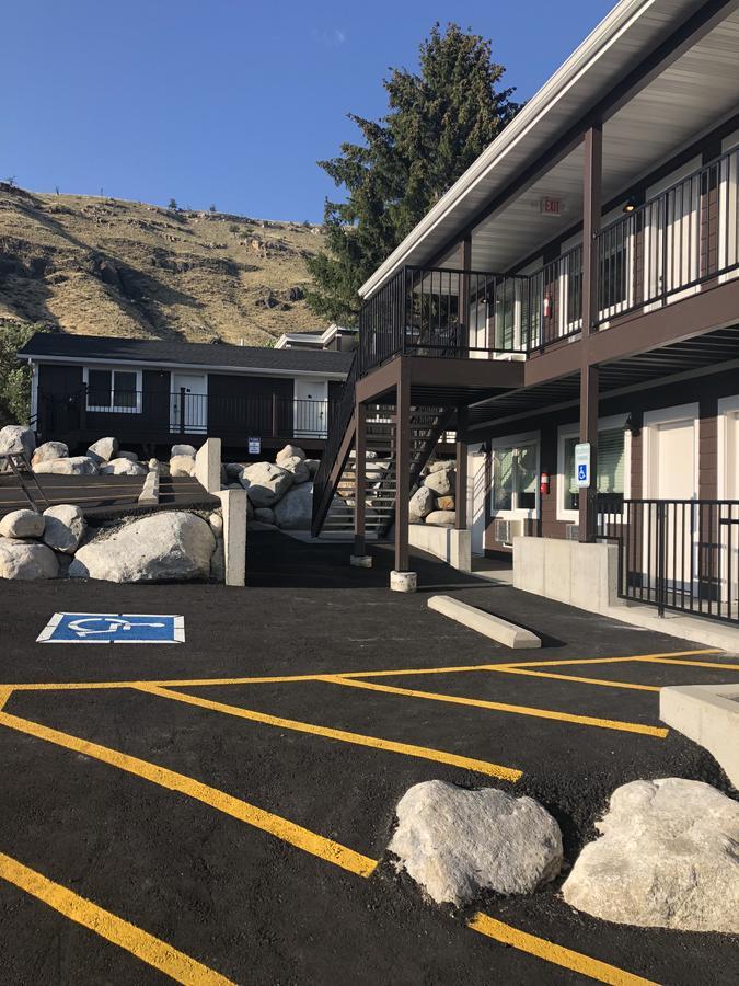 The Roosevelt Hotel - Yellowstone Gardiner Exterior photo